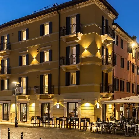 Homethirtyfour Apartamento *